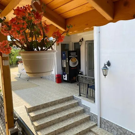 Canavan's Casa de hóspedes Ravda