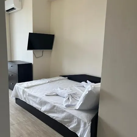 Vendégház Хотел Canavan'S - Beach In 2 Minutes, Free Parking And Wifi 4*