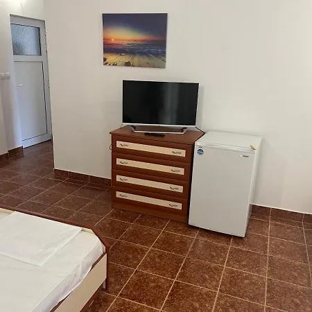 Хотел Canavan'S - Beach In 2 Minutes, Free Parking And Wifi Vendégház
