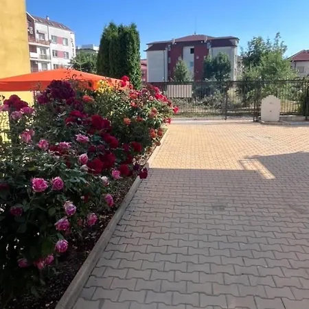 Хотел Canavan'S - Beach In 2 Minutes, Free Parking And Wifi 4* Ravda