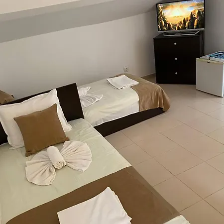 Canavan's - - 200 Meters Away, Free Parking And Wifi Pensión 4*