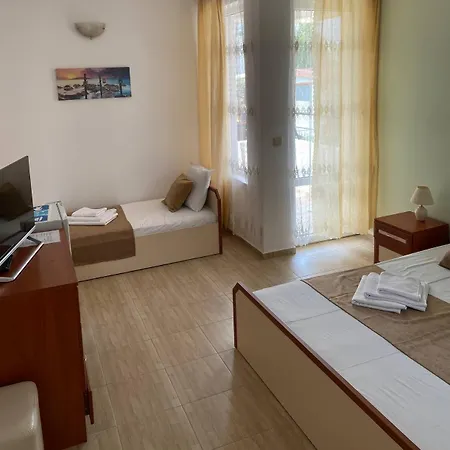 Хотел Canavan'S - Beach In 2 Minutes, Free Parking And Wifi Ravda