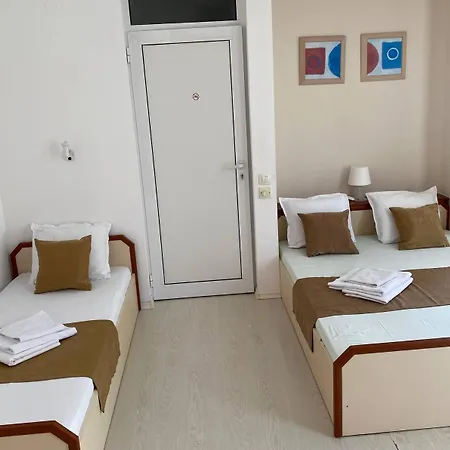Хотел Canavan'S - Beach In 2 Minutes, Free Parking And Wifi 4*
