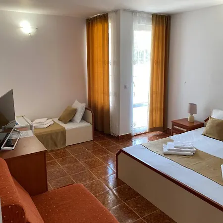 Хотел Canavan'S - Beach In 2 Minutes, Free Parking And Wifi 4* Ravda
