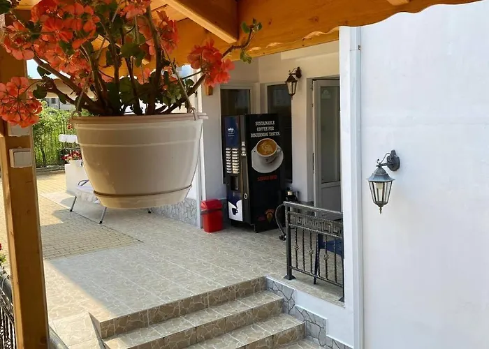 Canavan's Penzion Ravda